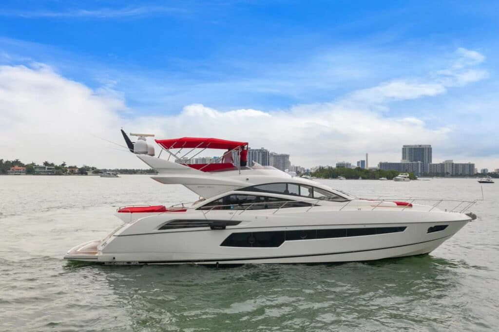 Sunseeker 68 Sport Yacht