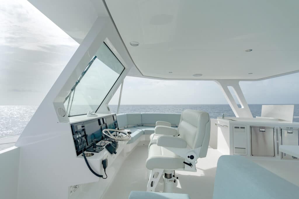 Two Oceans 555 helm