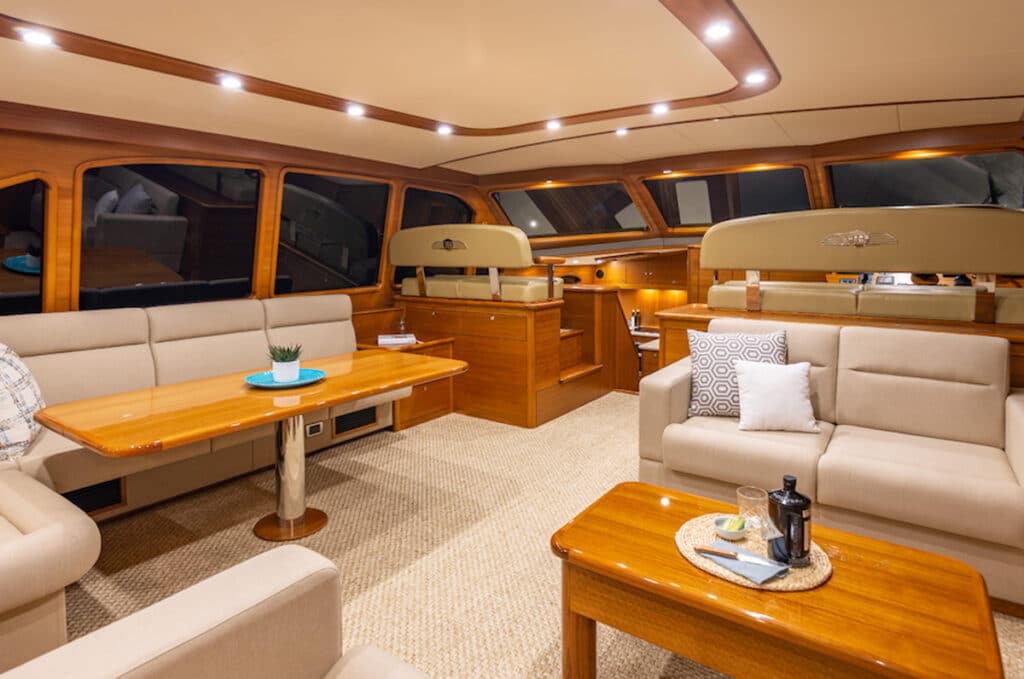 Palm Beach Motor Yachts 65