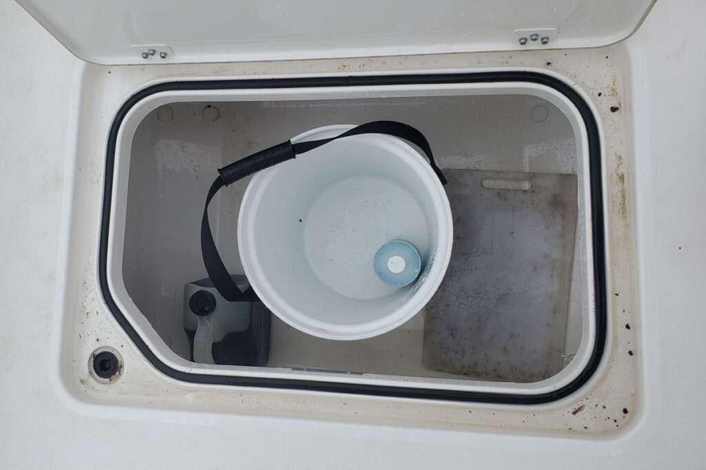 Open boat hatch