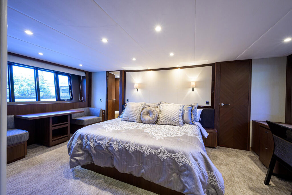 Princess Yachts 85