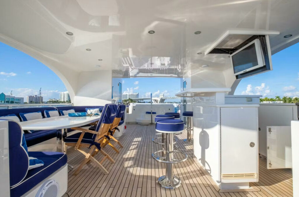 Horizon Yachts Premier 130