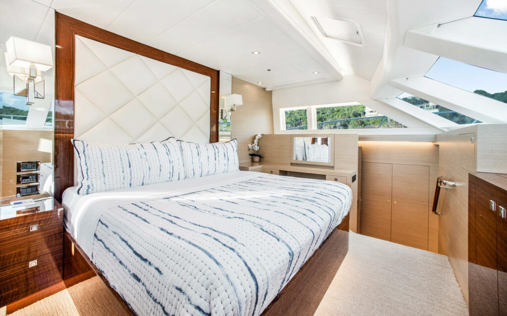 Horizon Power Catamaran 60 Salus