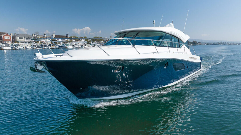 Tiara Yachts Coupe 53