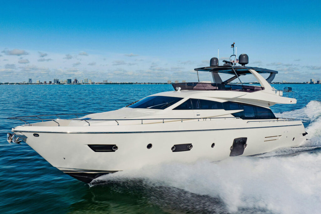 Ferretti Yachts 750