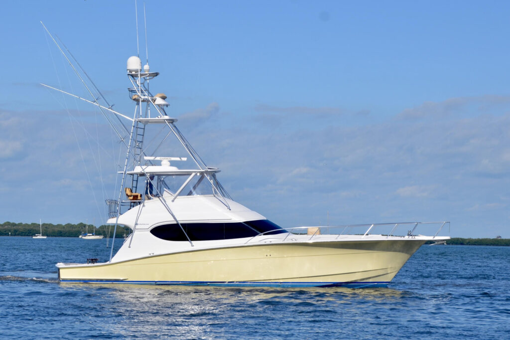 Hatteras Yachts 54 Convertible