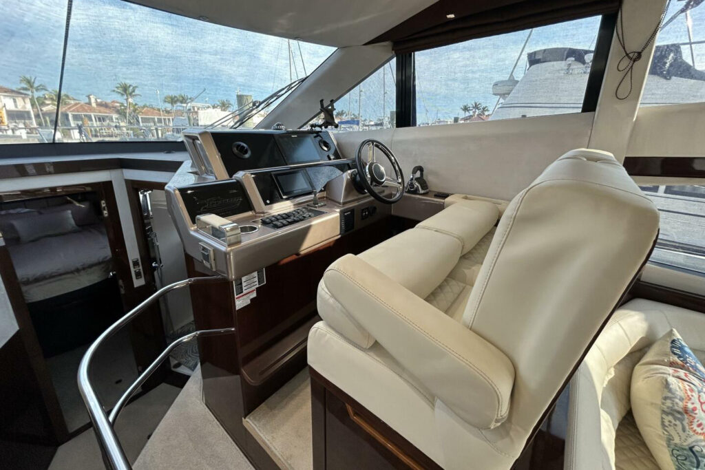 Galeon 420 Fly Bone Voyage