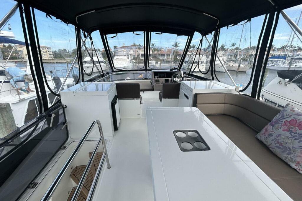Galeon 420 Fly Bone Voyage