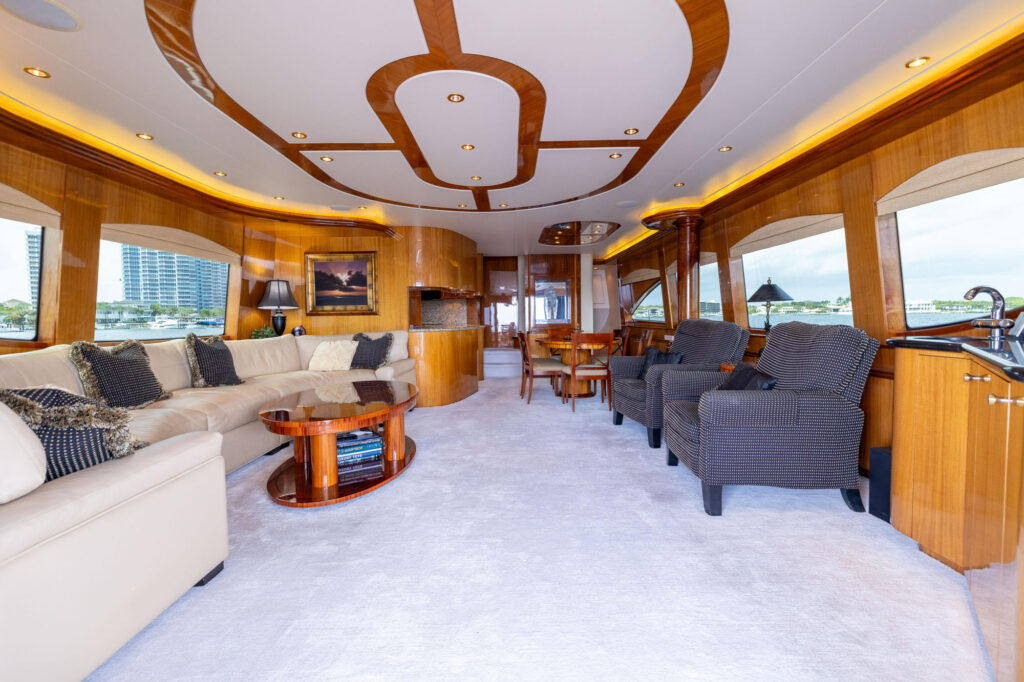 Hatteras 80 Outrageous