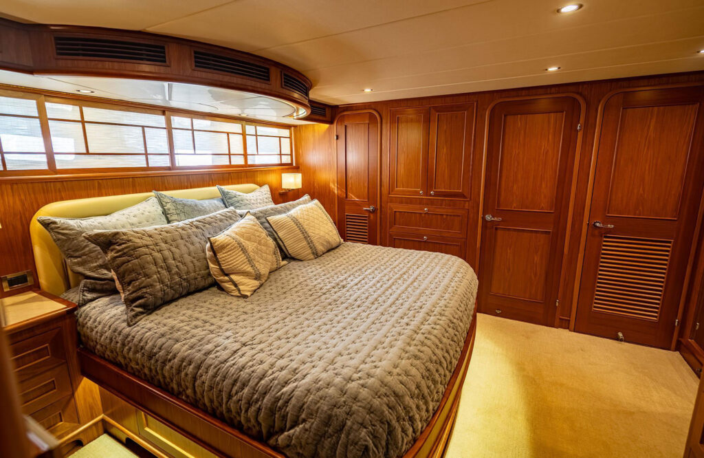 Outer Reef 650 Lumina