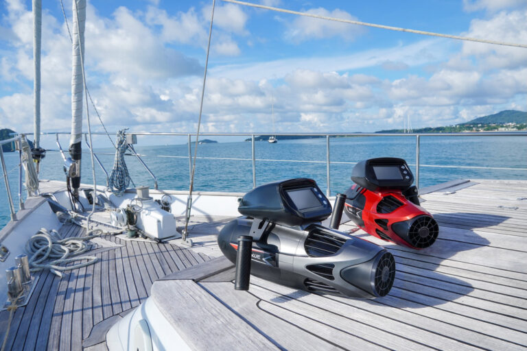 Sublue's Vapor Underwater Scooter