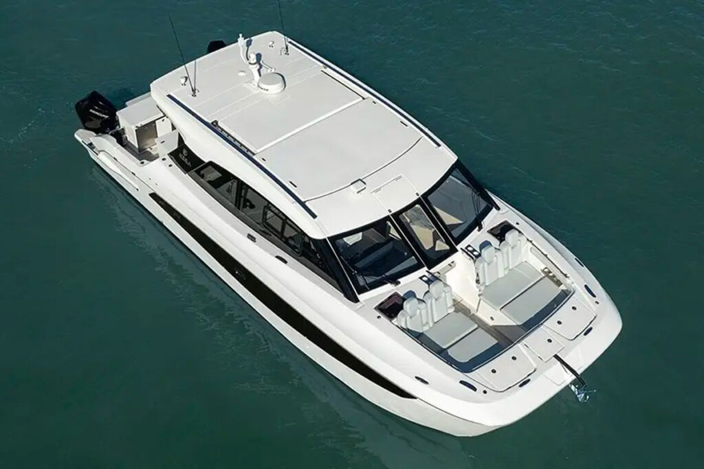 Aquila 42 Coupe