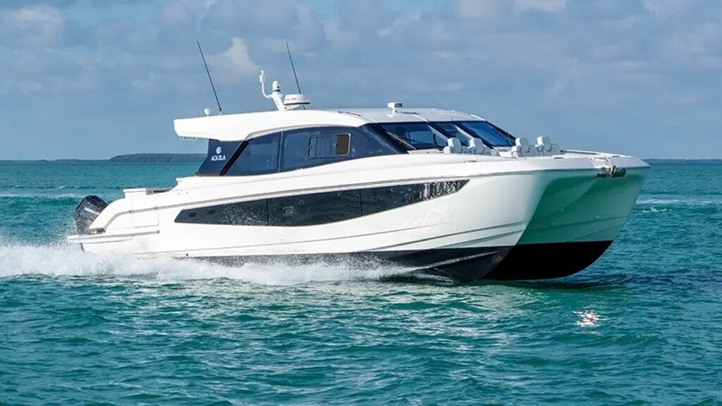 Aquila 42 Coupe