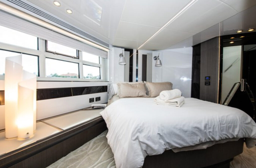 Azimut 70 Another Chance III