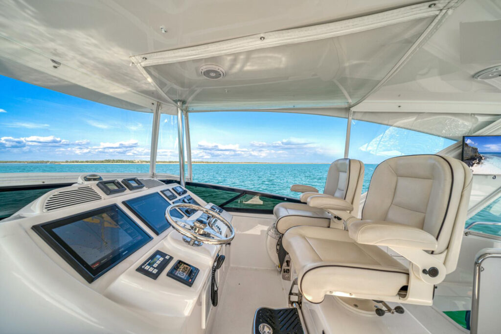 Hatteras 60 West