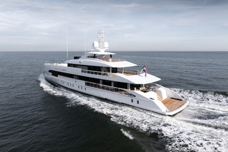 Heesen 164 Orion