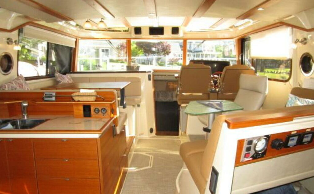 Ranger Tug 43 Endeavor