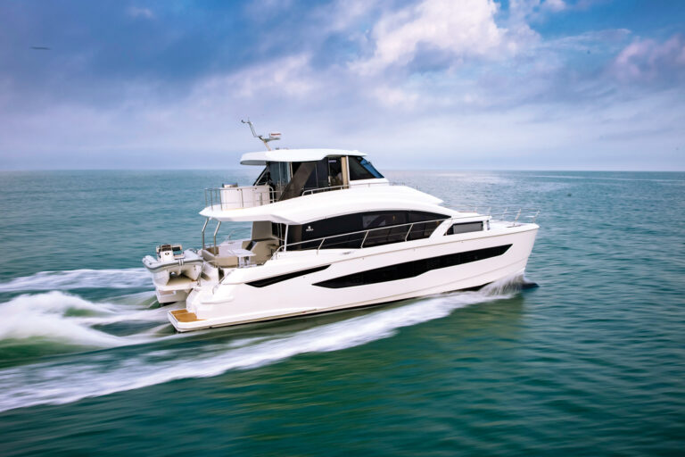 Aquila 54 Power Catamaran