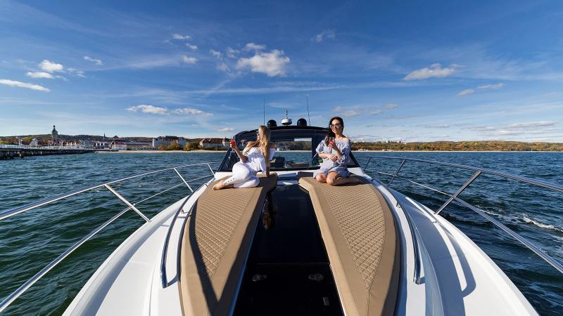 Galeon 425 HTS