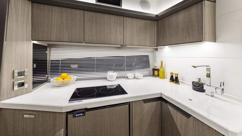 Galeon 425 HTS