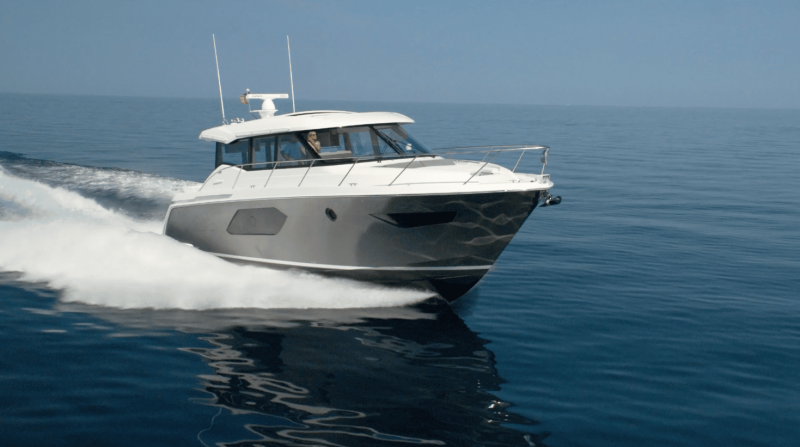 Tiara C49 Coupe
