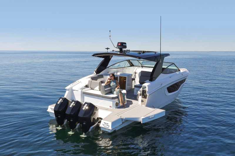 Cruisers Yachts