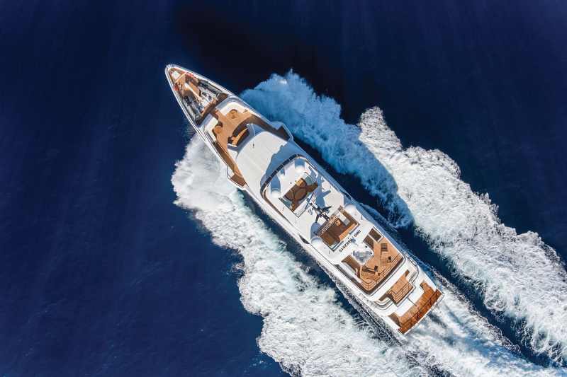 Majesty Yachts 140