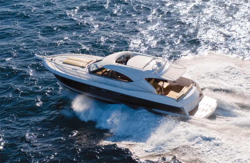 Riviera 5000 Sport Yacht Riviera 5000 Sport Yacht