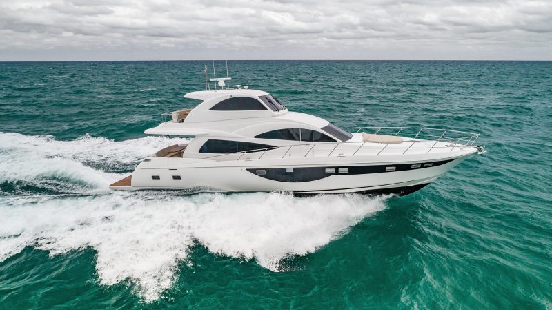 Dyna 68 Yacht