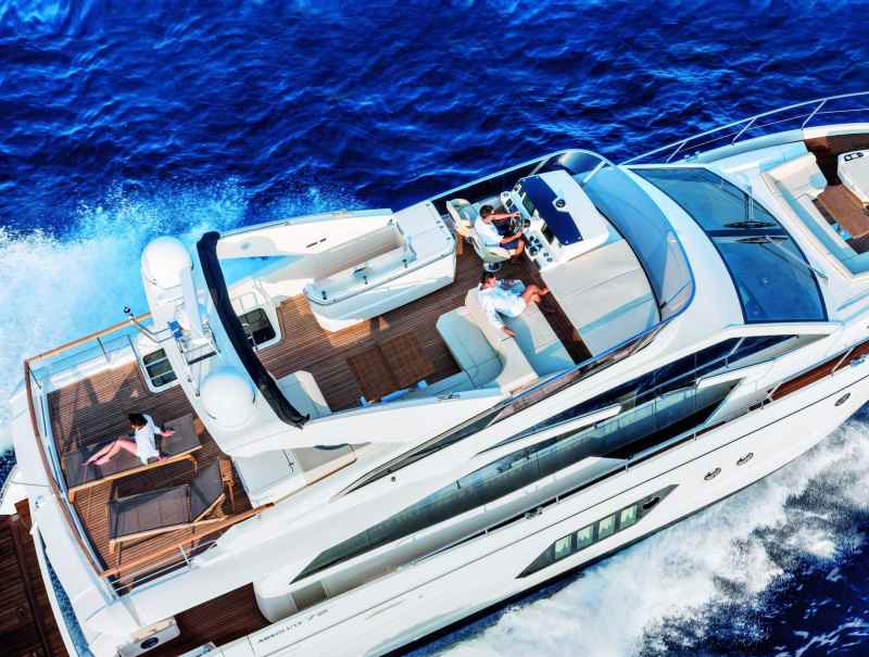 Absolute 72 Flybridge yachts