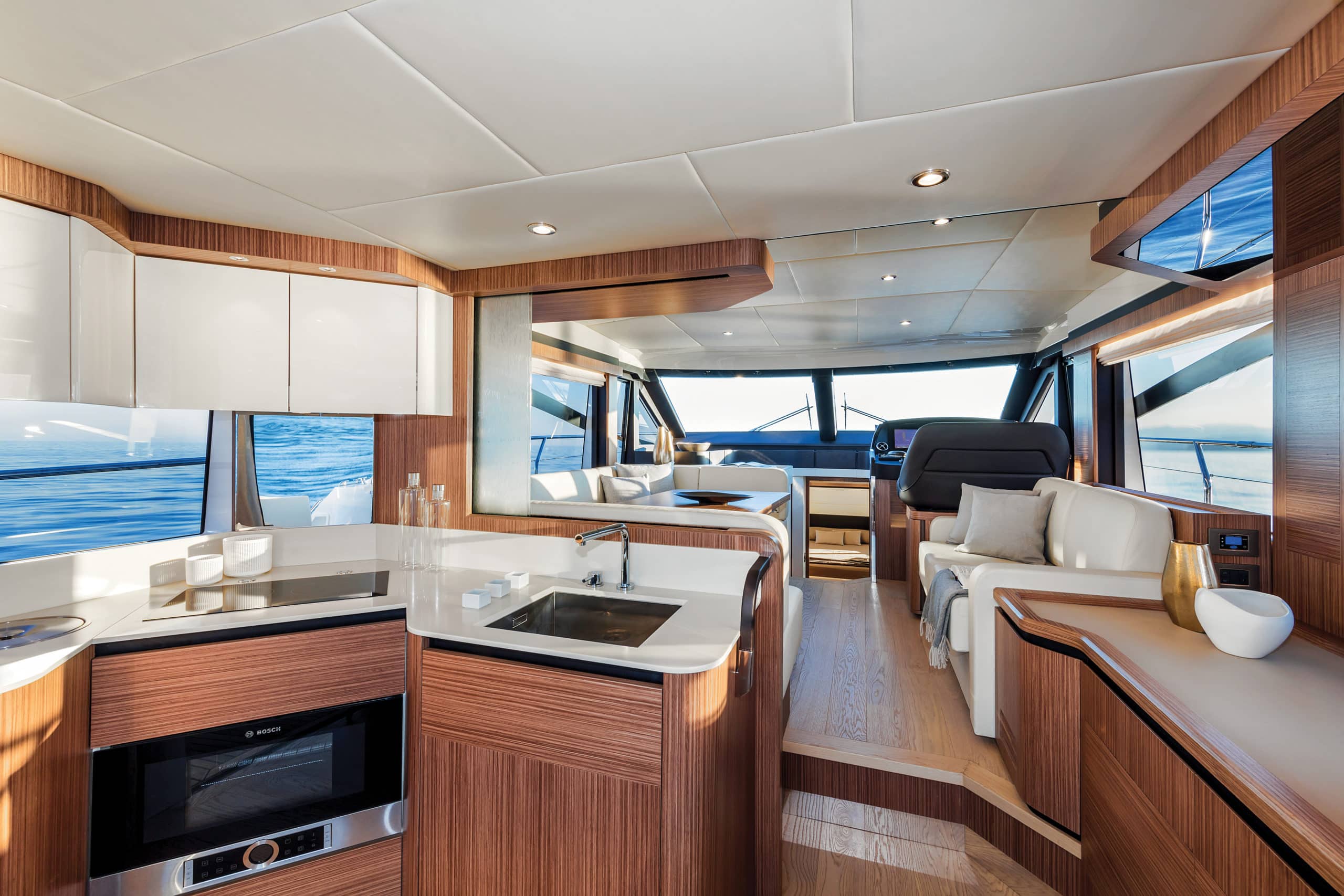 Absolute 50 Fly, Boat Review, Absolute Yachts, Flybridge | Yachting