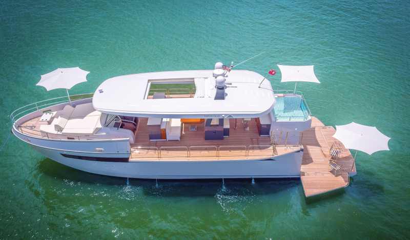 Astondoa 65 Top Deck