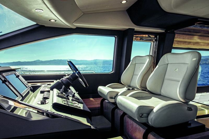 Azimut 72 Fly