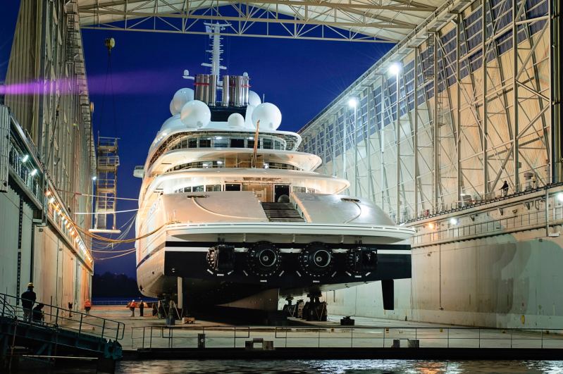 Lurssen Azzam