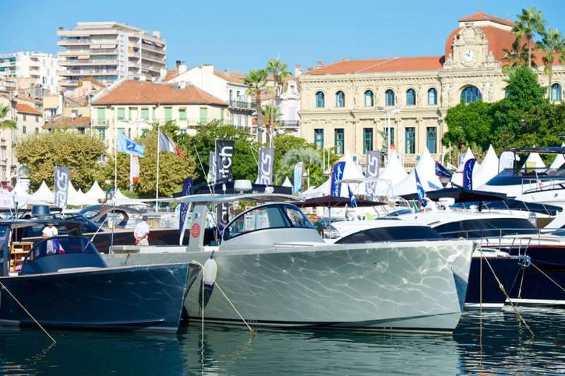 2013 Festival de la Plaisance de Cannes Cannes is known for its famous film festival, but the stars also shine every September when the Festival de la Plaisance de Cannes comes to town. Of course, the leading ladies and action heroes in last week’s show weren’t Brad, Angelina, Sylvester, or Tom. They had names like Ferretti, Benetti, Baglietto, Absolute, and Princess—in total, 585 boats from Europe’s leading yards, with a smattering of brands from countries like Turkey, the US, and China. Cannes is quickly becoming my favorite boat show, surpassing Ft. Lauderdale, Monaco or even Miami. The town’s a gem on the French Riviera, and despite France’s reputation for less than stellar service, I’ve always found the people here hospitable and friendly. But more important, the show provides an opportunity to see the European boats you have to wait six months or a year to see in the US, and check out others that’ll never make it across the pond.