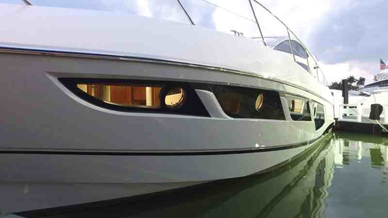 Yachts Miami Beach