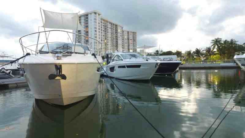 Yachts Miami Beach