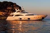 yachting/images/magazine/2006/122006/fea_customline1_525x190.jpg yachting/images/magazine/2006/122006/fea_customline1_525x190.jpg