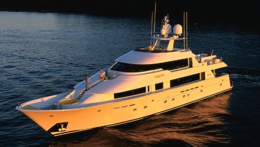 yachting/images/magazine/2005/112005/fea_westport_525x297.jpg yachting/images/magazine/2005/112005/fea_westport_525x297.jpg