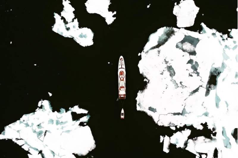Gene Machine, Amels 180, 9000-nautical-mile cruise