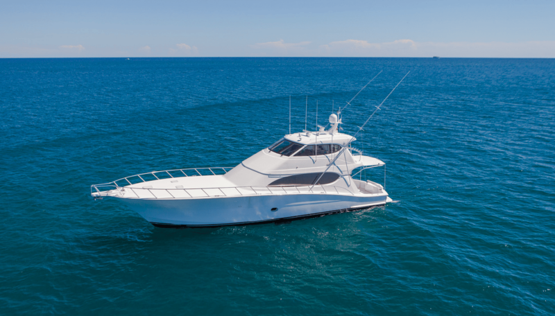 Hatteras 77 yacht Seas the Day