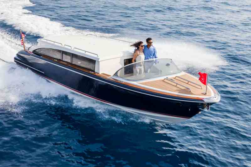 Hodgdon Limo Tender The Hodgdon Limo Tender is a design that has proved popular with superyacht owners.