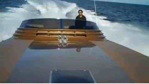 Lenny Kravitz on Magnum 60 Rock singer Lenny Kravitz is among the customers who made Magnum Marine a success. (He's shown at the helm of a Magnum 60.)