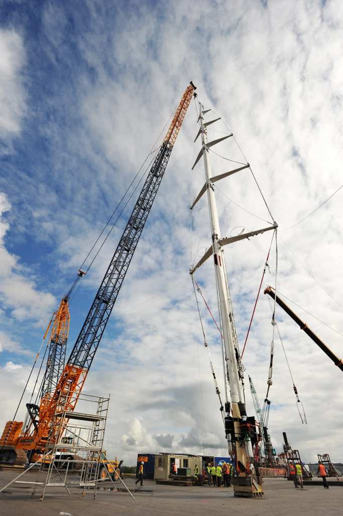 Destepping M5’s Mast Destepping M5's Mast