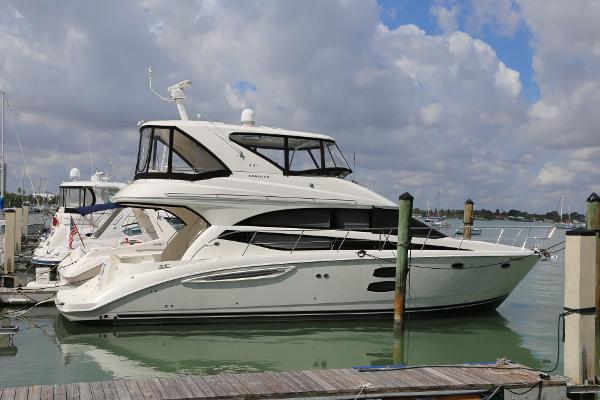 Meridian 441 yacht Lucky Me Meridian 441 yacht Lucky Me