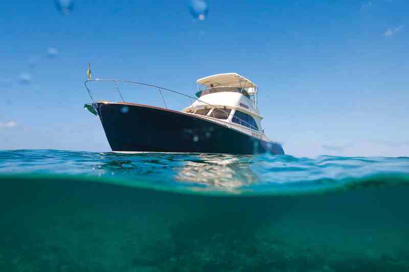 Courtship, Hinckley Talaria 48 in Lyford Cay, Bahamas.