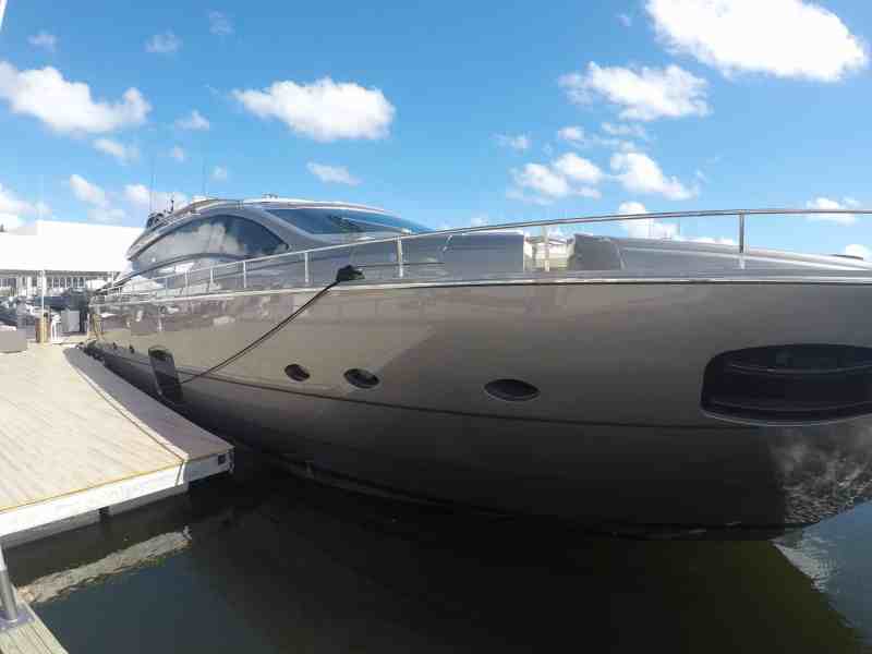 Pershing 82