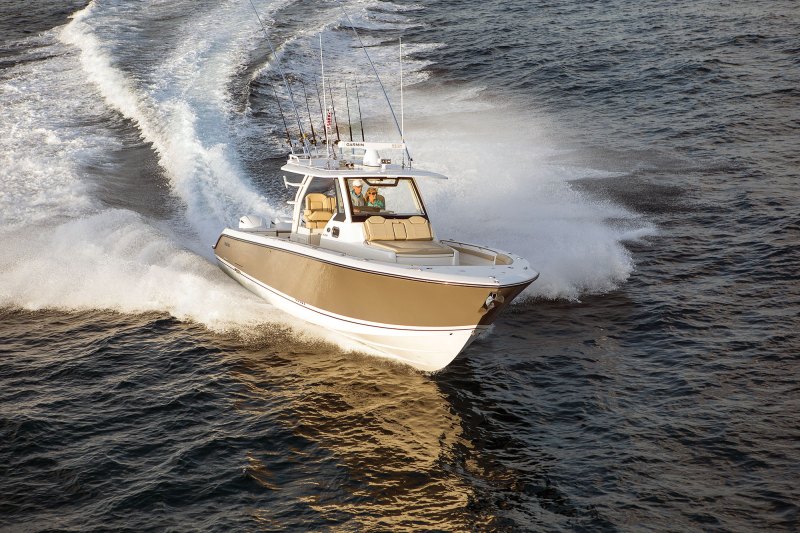 Pursuit S 368 Sport