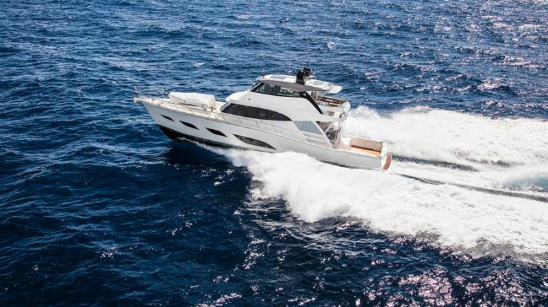 Riviera 72