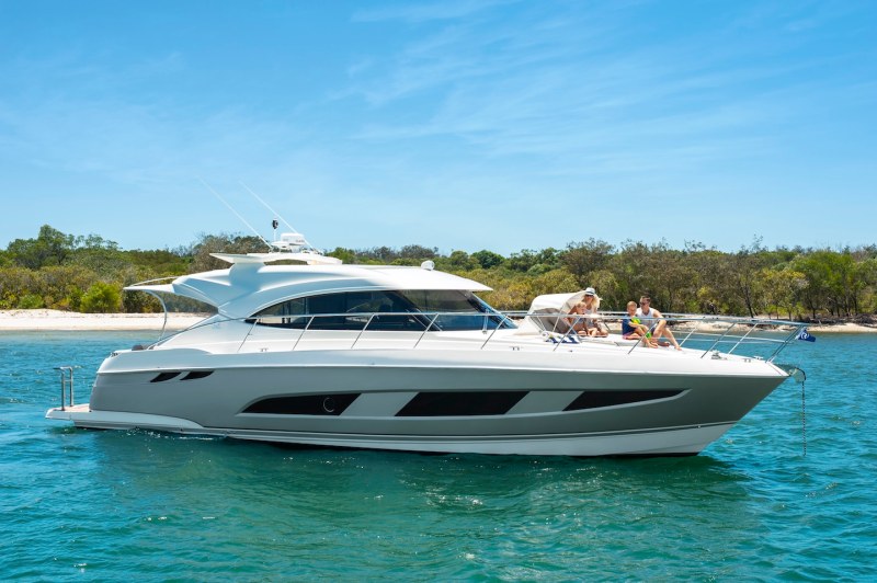 Riviera 4800 Sport Yacht